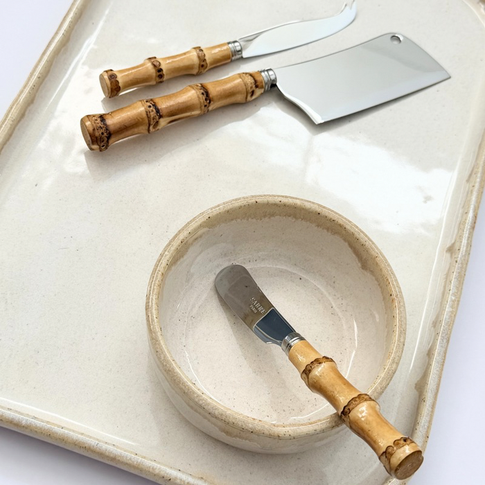 Serving utensils
