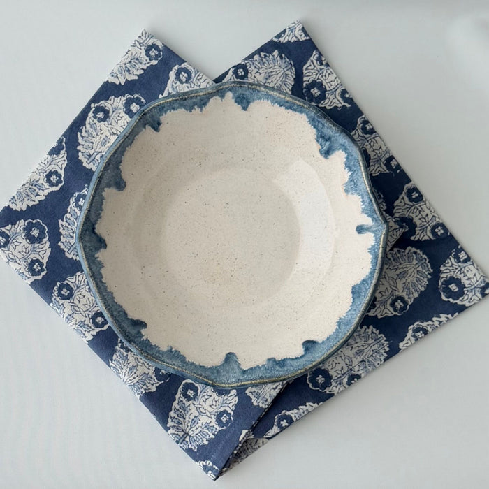 Serving bowl medium - blue rim